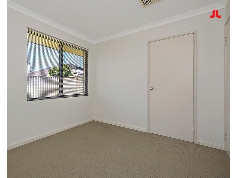 6 Amity Circuit, Shoalwater WA 6169