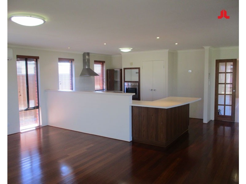 6 Shalimar Brace, Shoalwater WA 6169