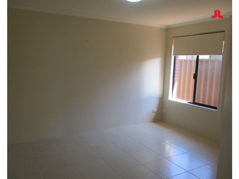 6 Shalimar Brace, Shoalwater WA 6169