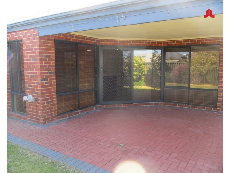 6 Shalimar Brace, Shoalwater WA 6169