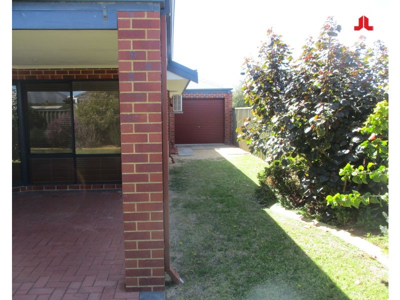 6 Shalimar Brace, Shoalwater WA 6169