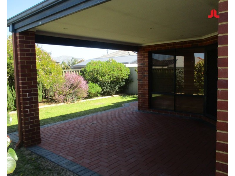 6 Shalimar Brace, Shoalwater WA 6169