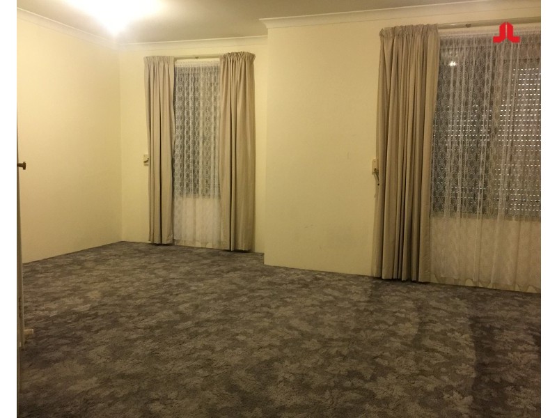 15 Redfin Close, Warnbro WA 6169