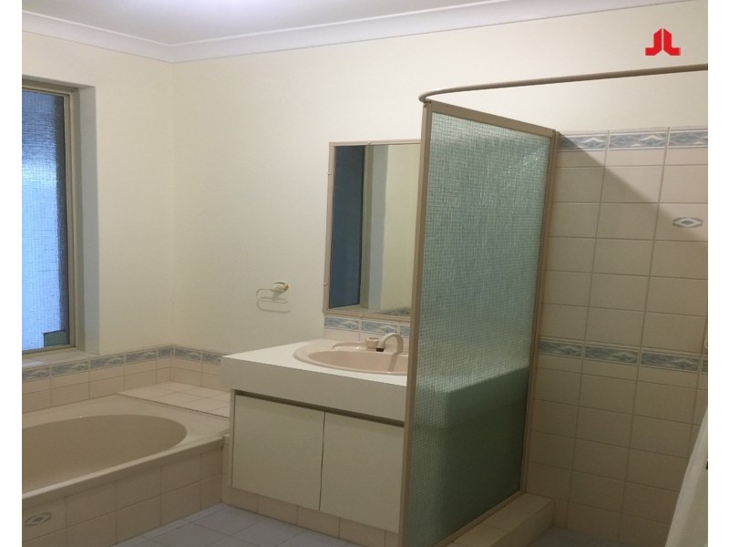 15 Redfin Close, Warnbro WA 6169