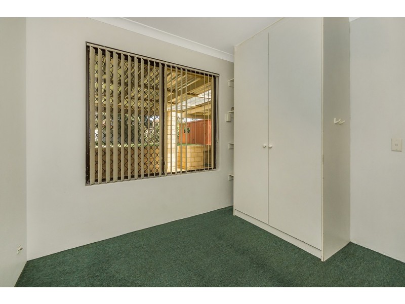 8 Shallow Close, Waikiki WA 6169