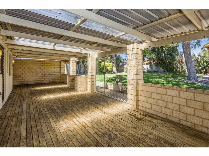 8 Shallow Close, Waikiki WA 6169