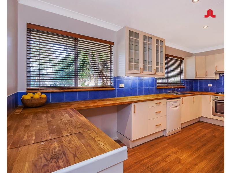 26 Studzor Street, Warnbro WA 6169