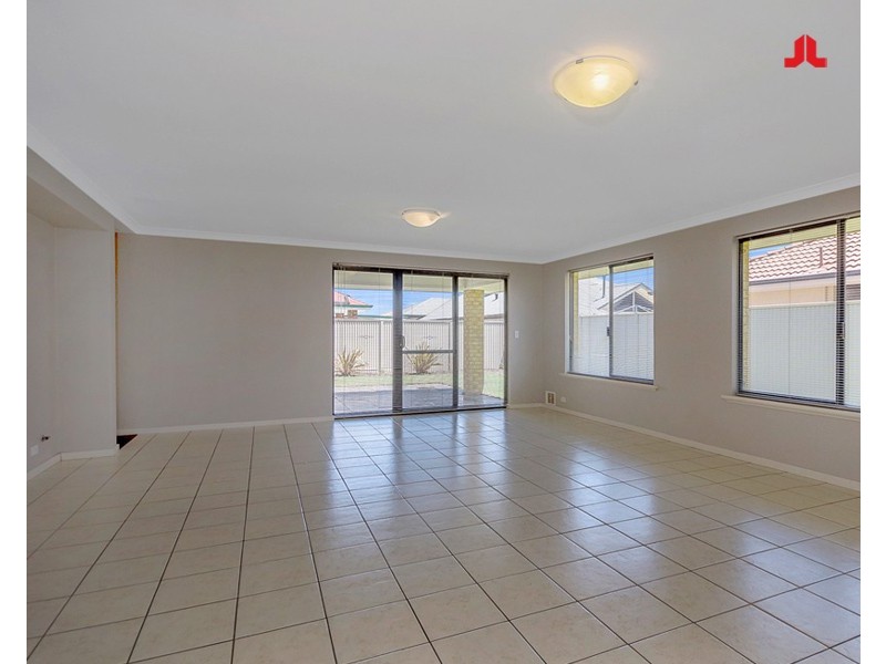 10 Sellafield Bend, Waikiki WA 6169