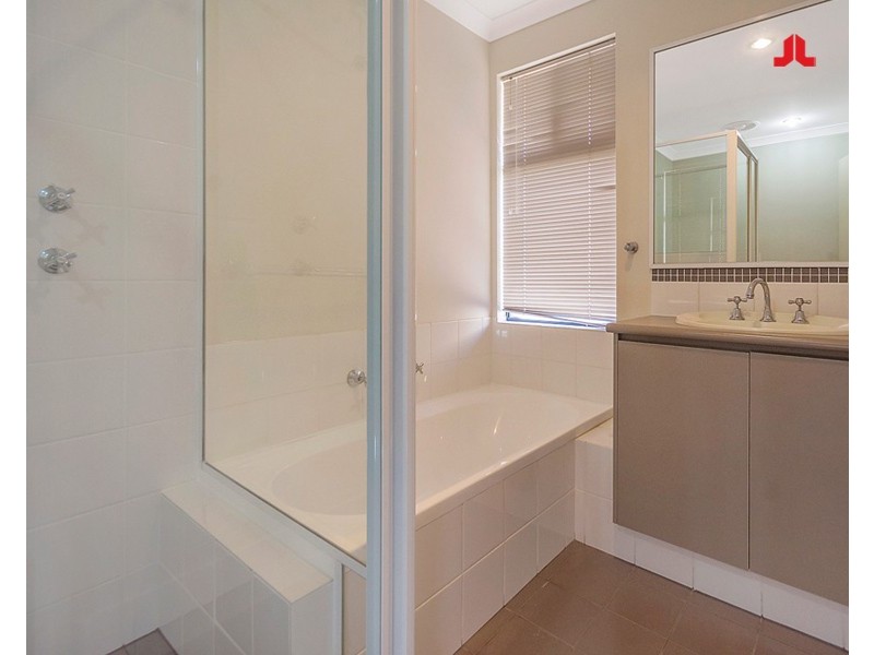 10 Sellafield Bend, Waikiki WA 6169