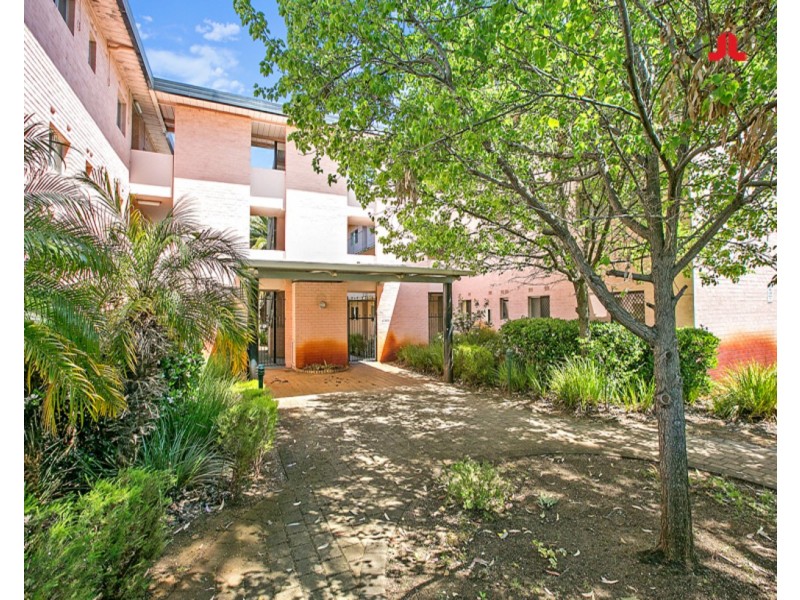 Unit 14/4 Canham Way, Orelia WA 6167