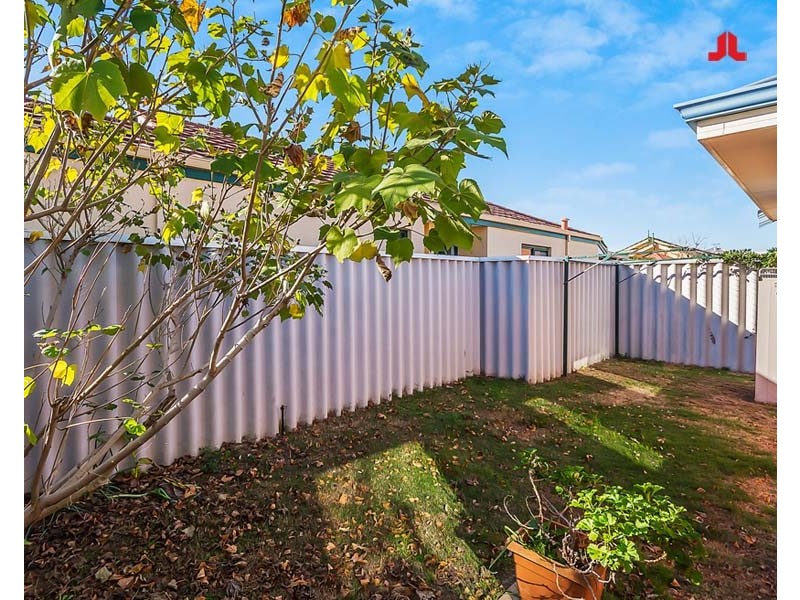 2/92 Oakwood Crescent, Waikiki WA 6169