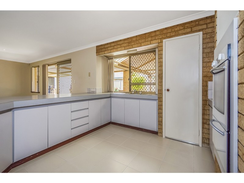 9 Leeward Close, Safety Bay WA 6169