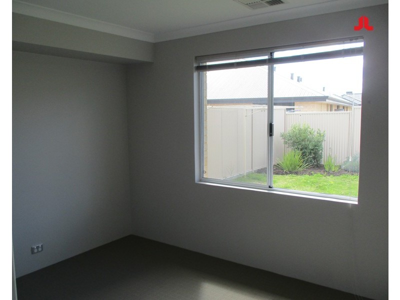 15 Arnside Bend, Waikiki WA 6169