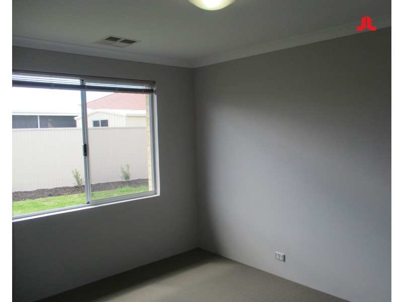 15 Arnside Bend, Waikiki WA 6169