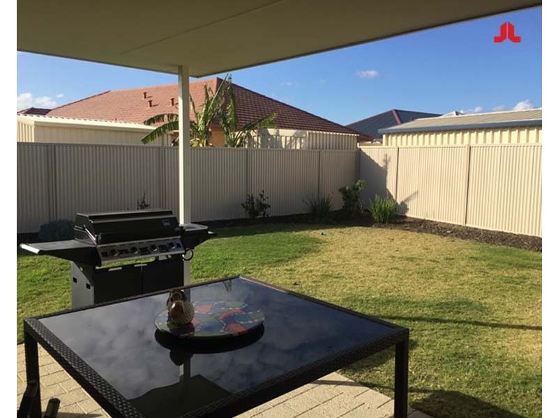 15 Arnside Bend, Waikiki WA 6169