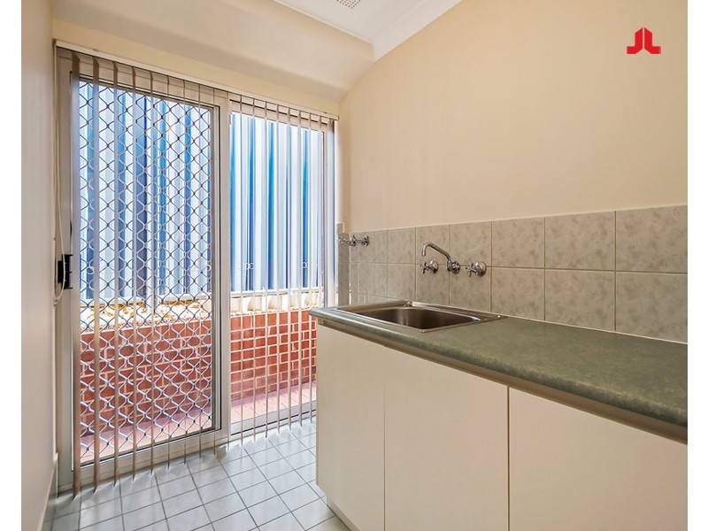 3/112 Parkin Street, Rockingham WA 6168