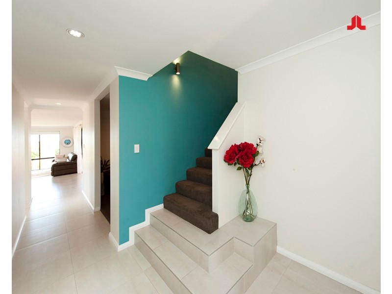 17 Bremen Lane, Port Kennedy WA 6172