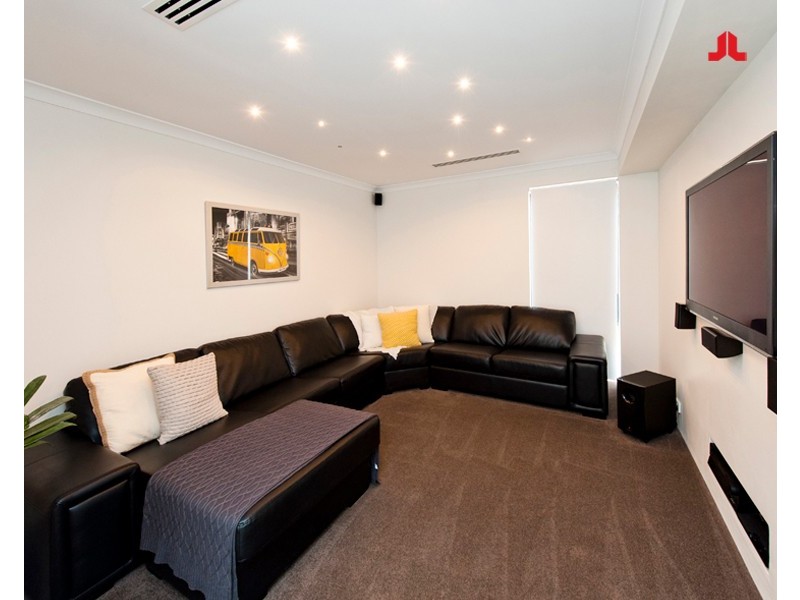 17 Bremen Lane, Port Kennedy WA 6172