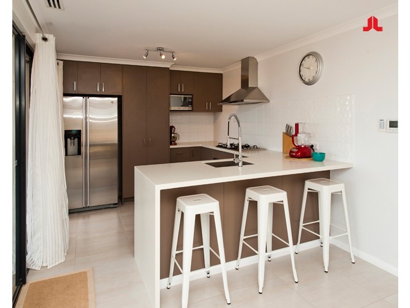 17 Bremen Lane, Port Kennedy WA 6172