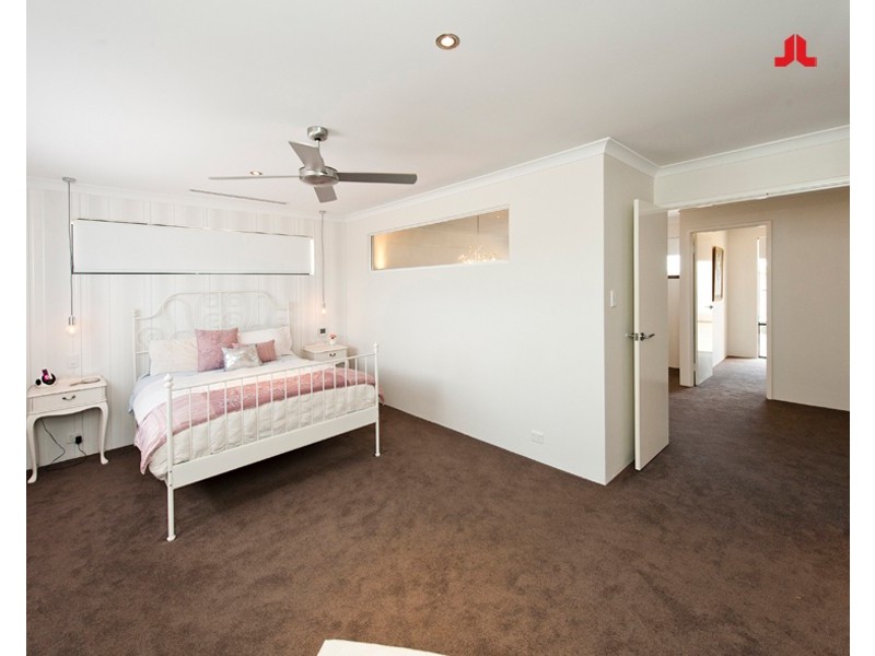 17 Bremen Lane, Port Kennedy WA 6172