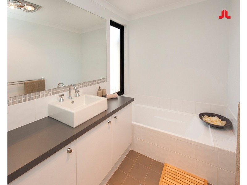 17 Bremen Lane, Port Kennedy WA 6172
