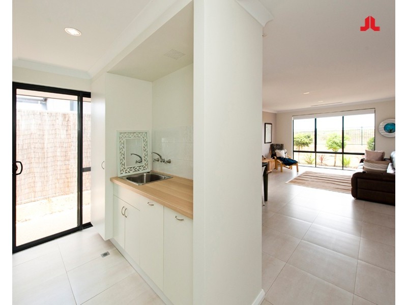 17 Bremen Lane, Port Kennedy WA 6172
