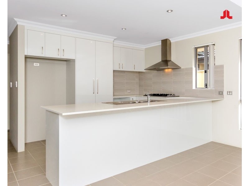 18 Whipbird Street, Baldivis WA 6171