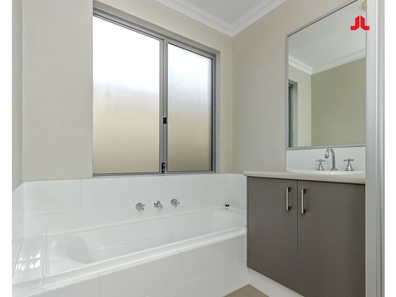 18 Whipbird Street, Baldivis WA 6171