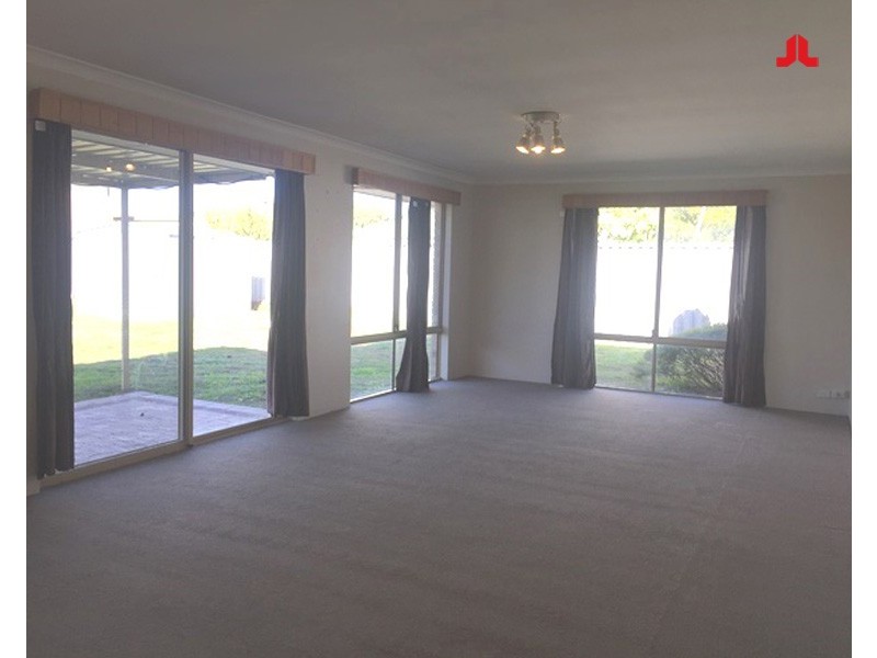 43 Virginia Place, Waikiki WA 6169