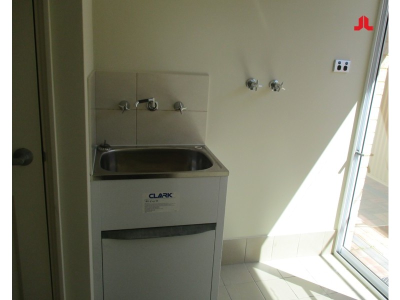 Unit 8 Newby Court, Waikiki WA 6169