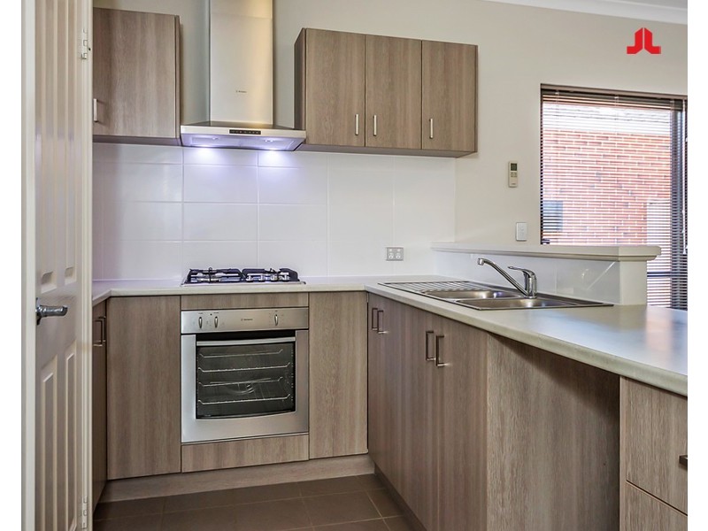 Unit 3/8 Seaspray Place, Waikiki WA 6169