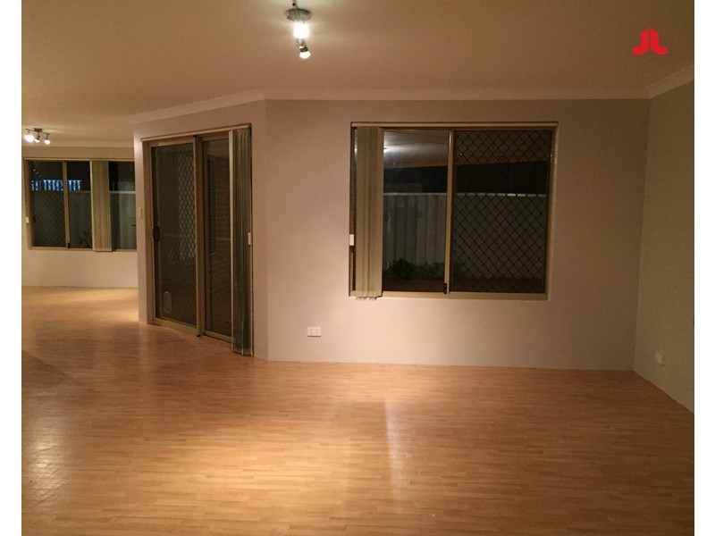 69 Zaragoza Drive, Port Kennedy WA 6172