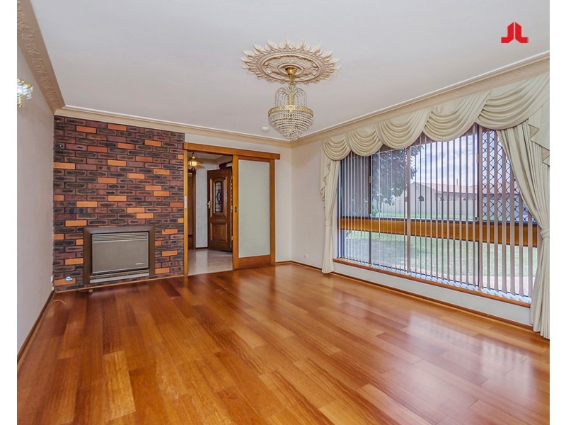 11 Dolphin Road, Safety Bay WA 6169