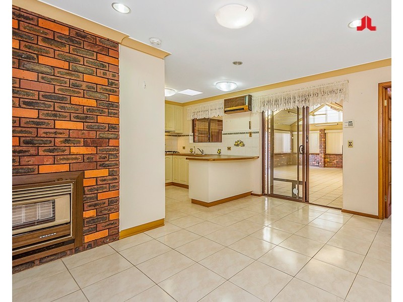 11 Dolphin Road, Safety Bay WA 6169