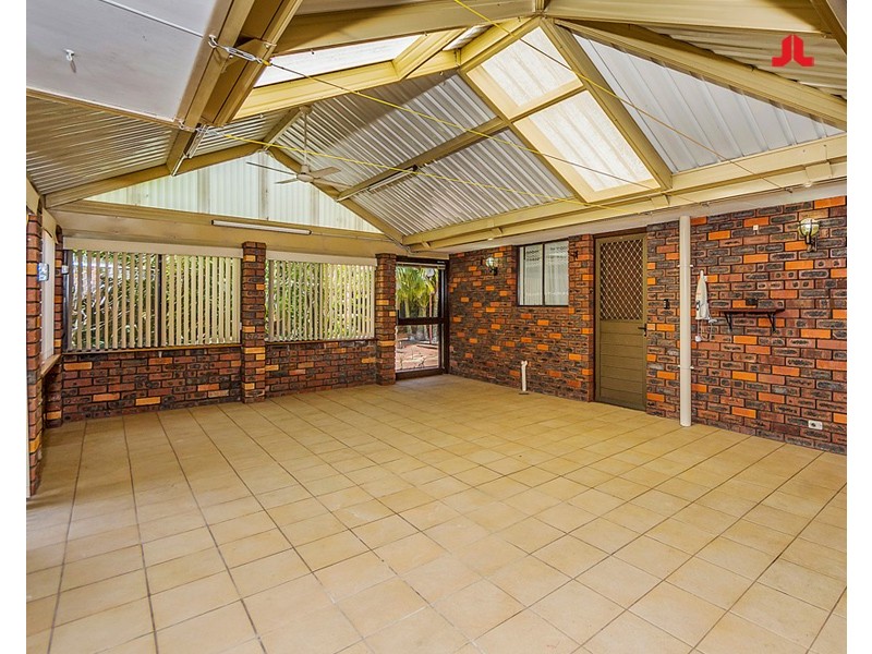 11 Dolphin Road, Safety Bay WA 6169