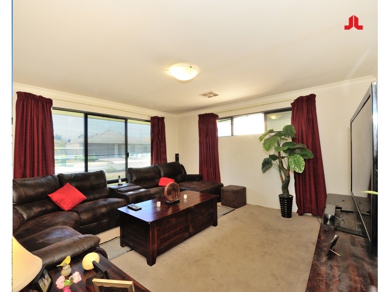 23 Hayeswater Circuit, Waikiki WA 6169