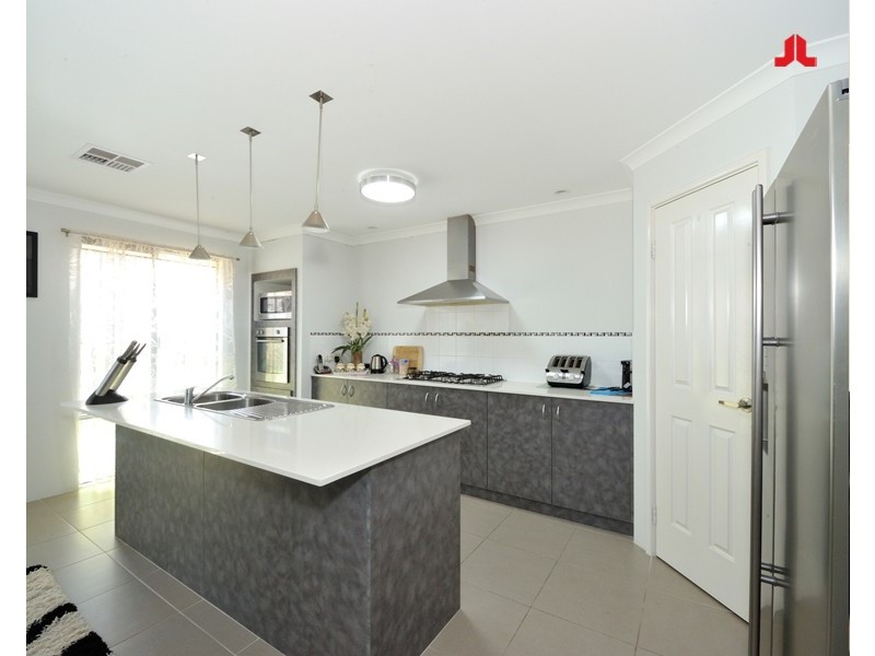 23 Hayeswater Circuit, Waikiki WA 6169