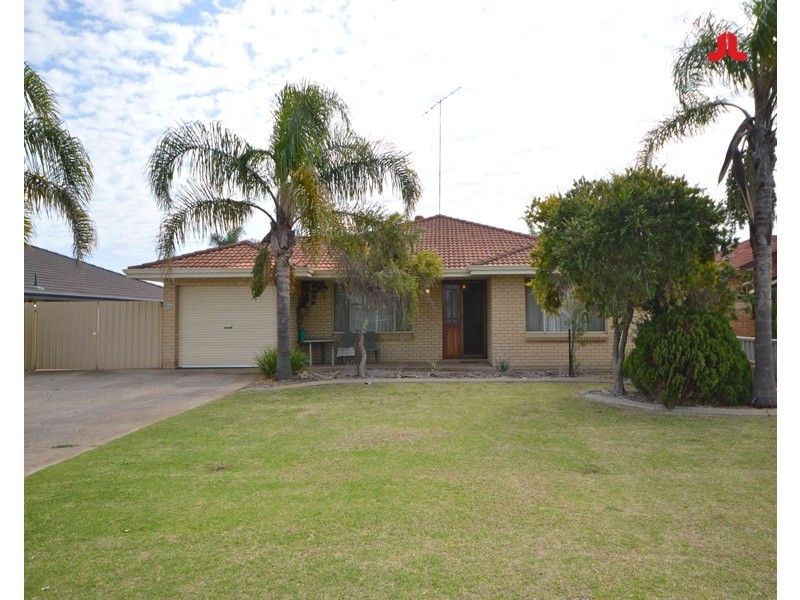 656 Safety Bay Road, Waikiki WA 6169