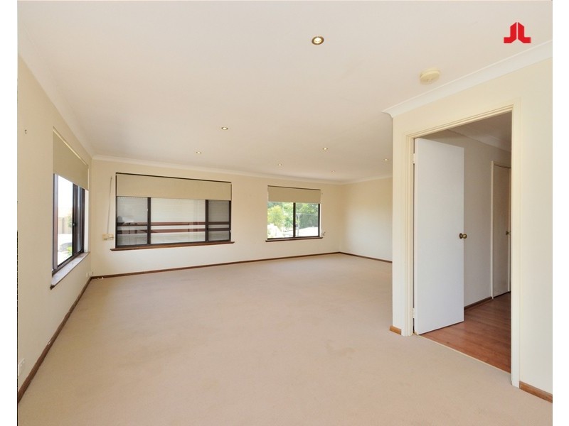 15 Shelton Street, Waikiki WA 6169