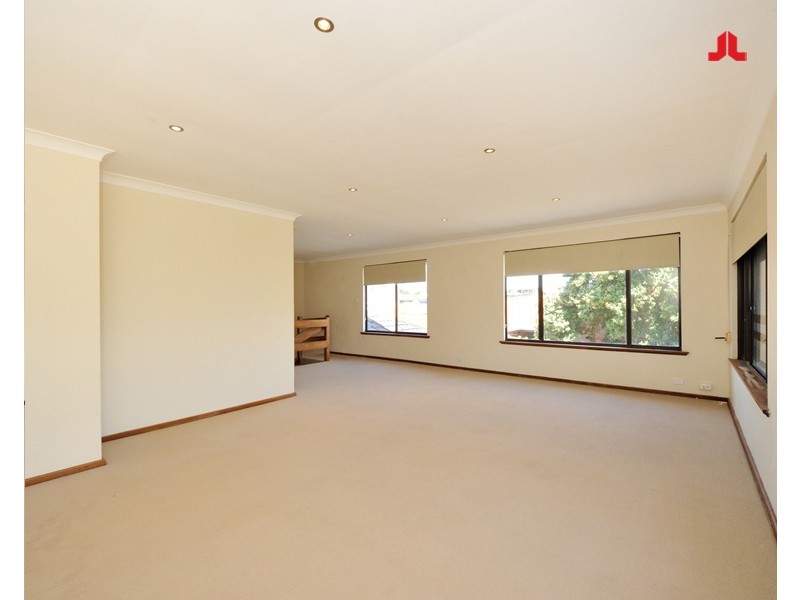 15 Shelton Street, Waikiki WA 6169