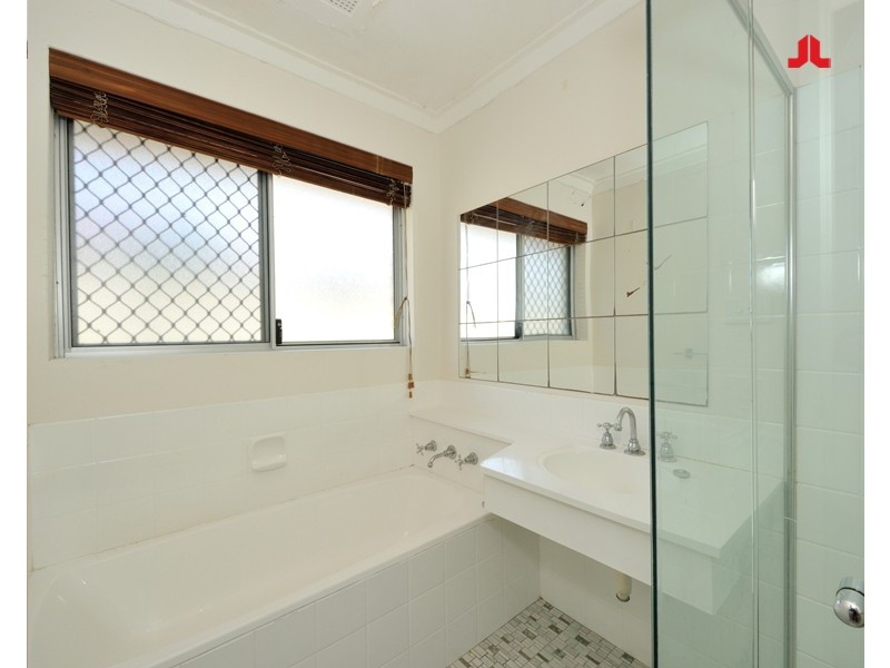 15 Shelton Street, Waikiki WA 6169