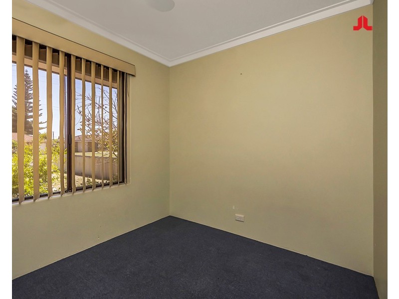 12 Barnes Street, Rockingham WA 6168