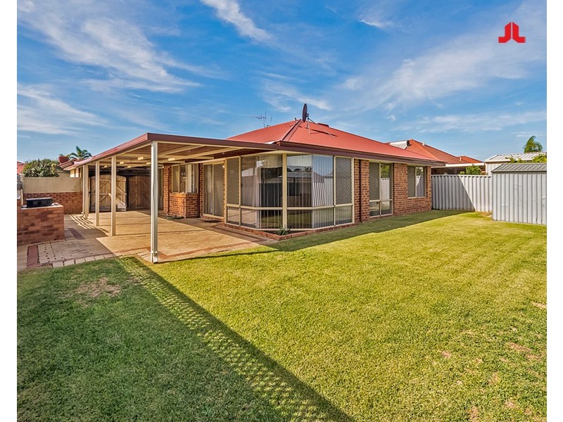 4 Grenadier Court, Warnbro WA 6169