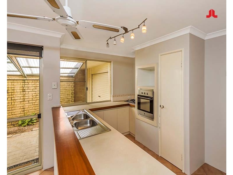 5A Reef Place, Safety Bay WA 6169