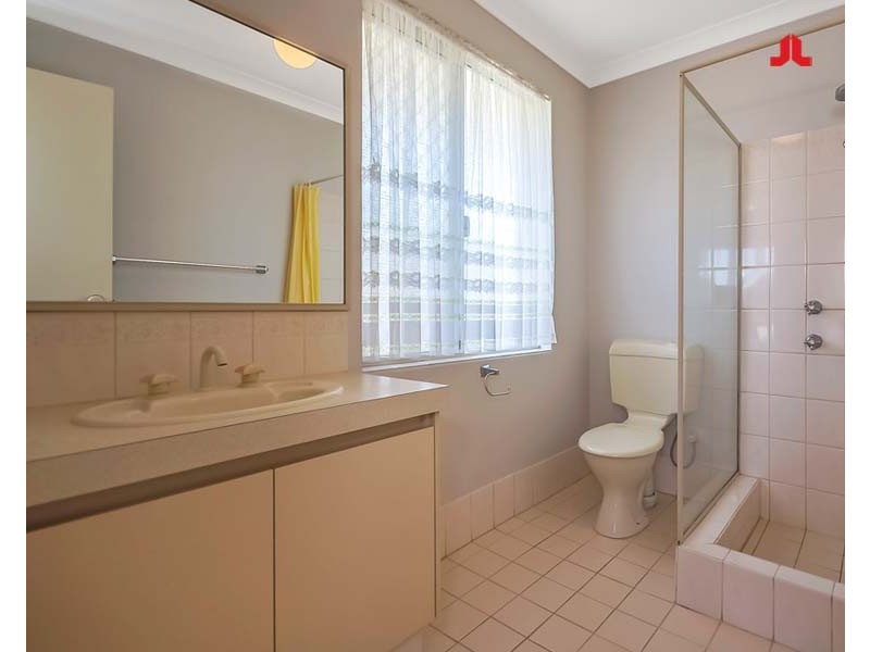 5A Reef Place, Safety Bay WA 6169