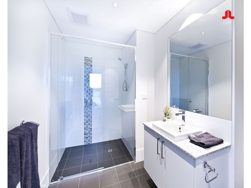 Unit 60/95 Chalgrove Avenue, Rockingham WA 6168