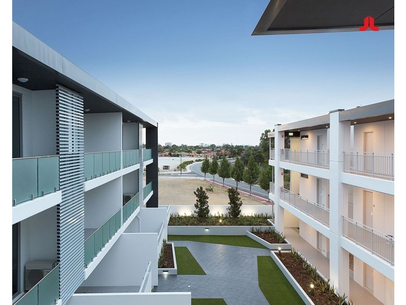 Unit 60/95 Chalgrove Avenue, Rockingham WA 6168