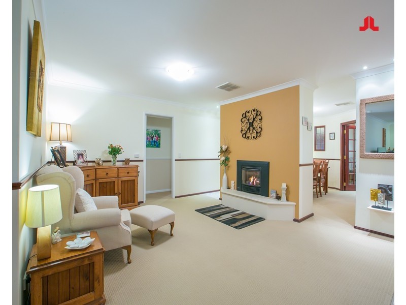 12 Swallow Grove, Waikiki WA 6169