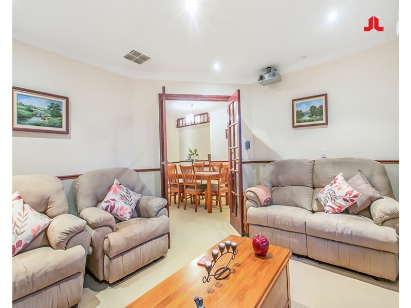 12 Swallow Grove, Waikiki WA 6169