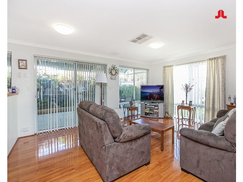 11 Vanilla Bend, Byford WA 6122